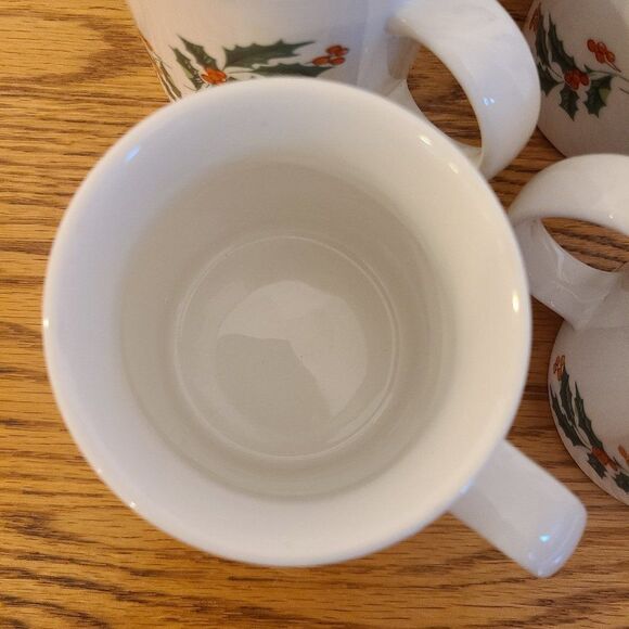 Alco Industries Holiday Mug Set 4-Piece Vintage Holly Leaves and Berries No 1149 - Picture 11 of 15